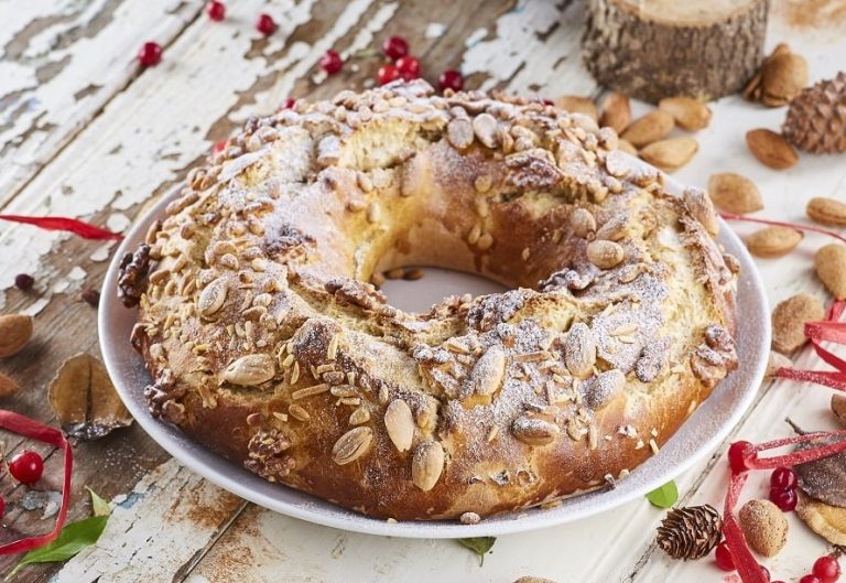 O Bolo Rainha da Clara de Sousa é uma delicia... coze em 20 min. e é ...